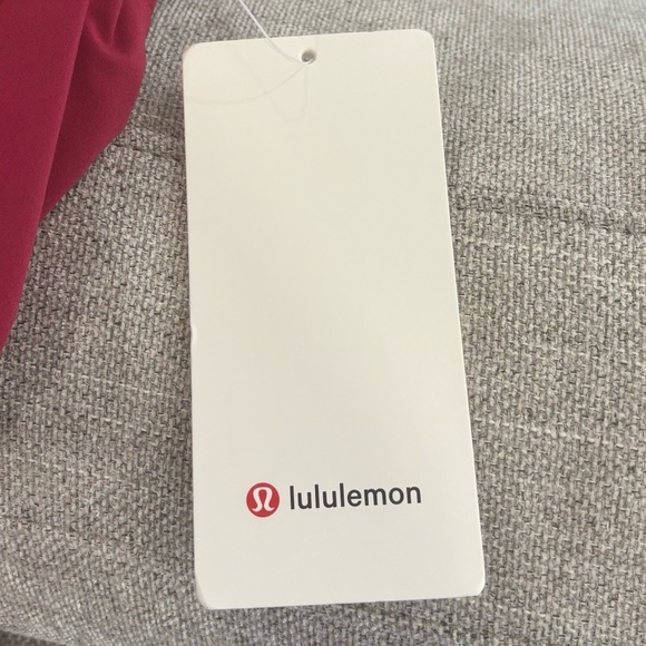 NWT Lululemon Hotty Hot High Rise Shorts 4" Size 4 In Magenta Smoke - Picture 5 of 7